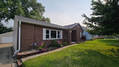 Building Photo - 509 Carolina Ave