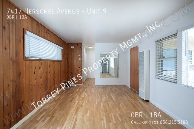 Foto del edificio - 7417 Herschel Ave