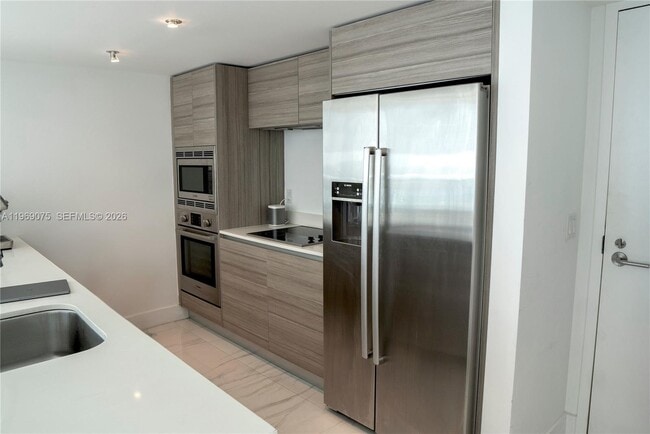 Foto del edificio - 6620 Indian Creek Dr