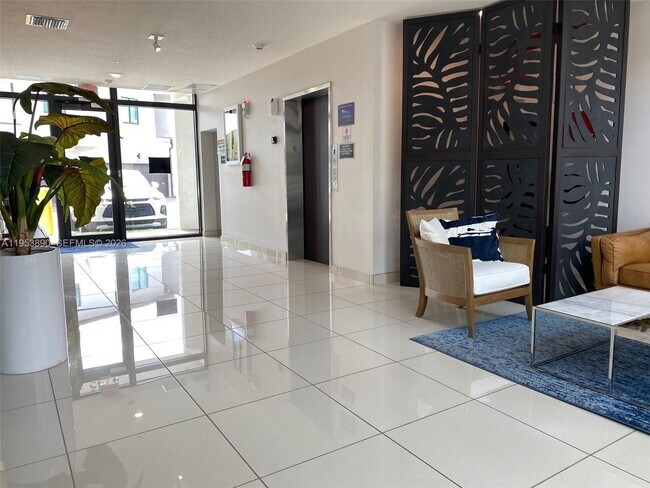 Foto del edificio - 4745 NW 84th Ct