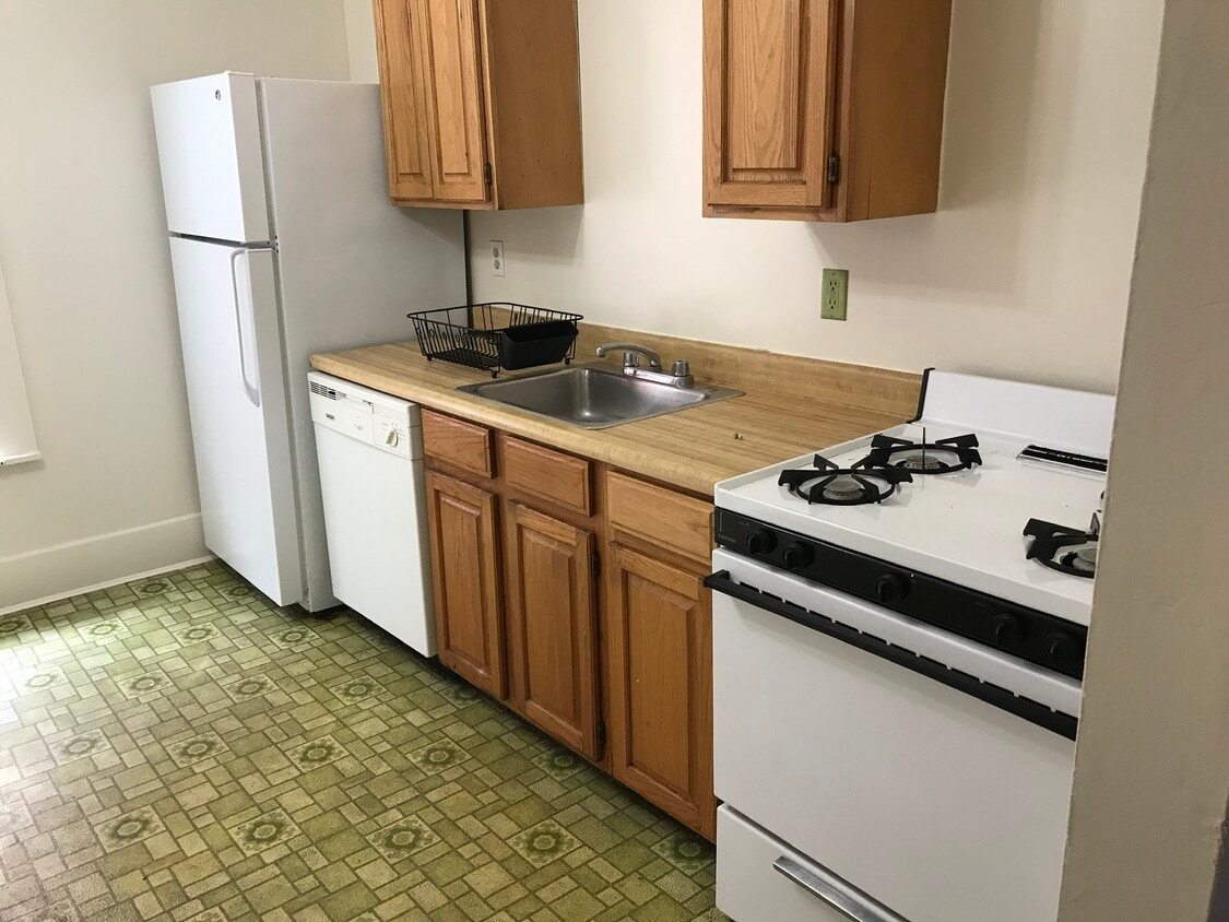 Kitchen - 18 Merrimac St