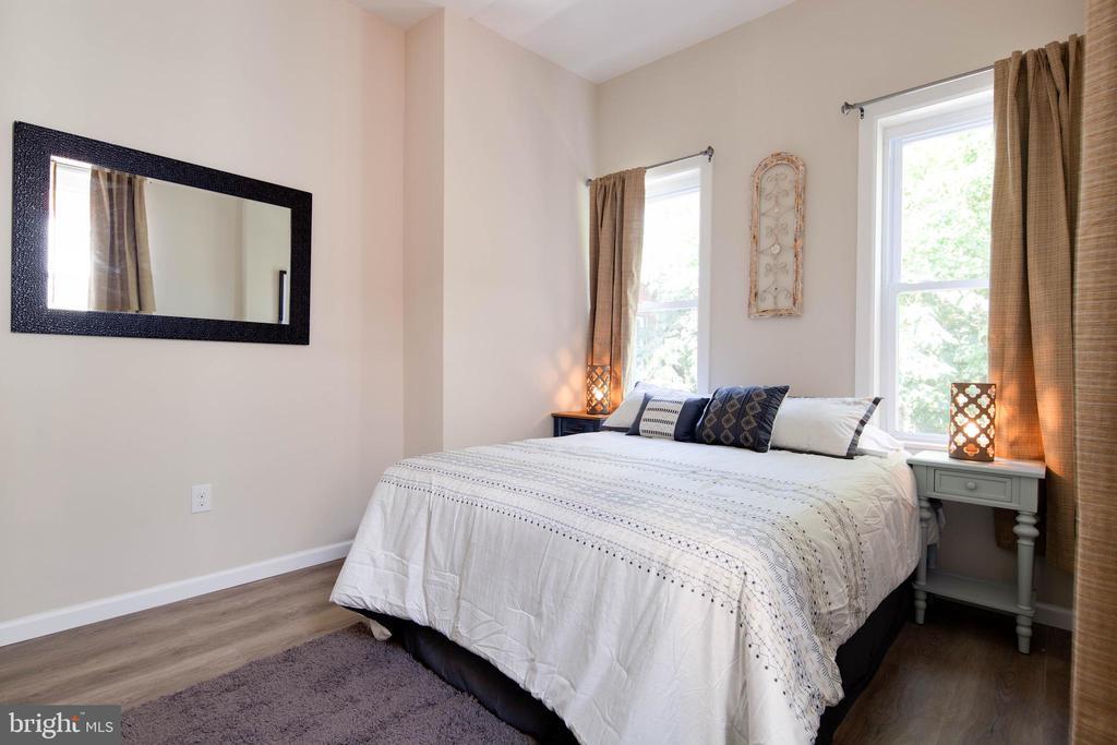 Foto principal - 4245 Ogden St