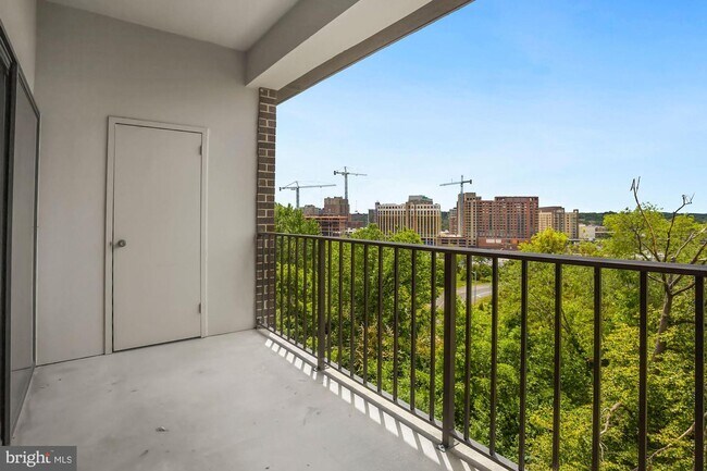 Foto del edificio - 104 Roberts Ln