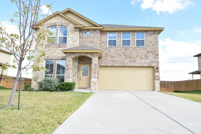 Building Photo - 2202 Jesse Dr