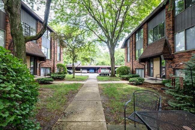 Foto del edificio - Maplecrest Apartments - Birmingham Apartments