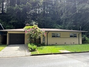 Building Photo - 1467 Beverly Dr