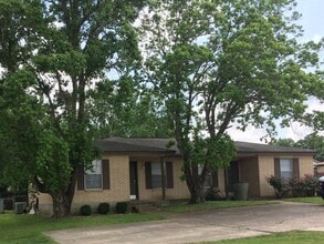 Building Photo - 3600 Elliott St