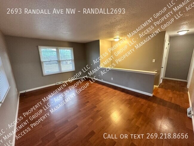 Foto del edificio - 2693 Randall Ave NW