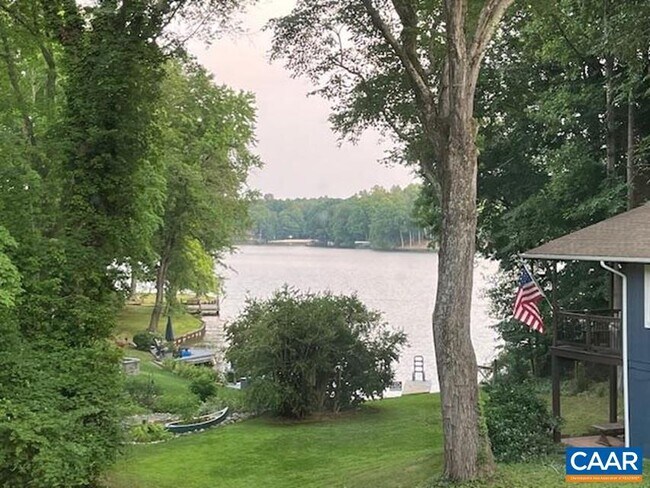 Foto del edificio - 2 Pineknoll Cir