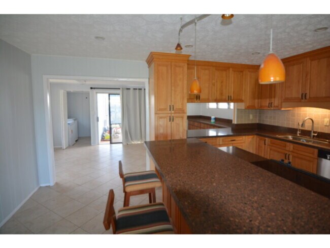 Foto del edificio - Renovated Pacific Palisades 3/2 SFH with Y...