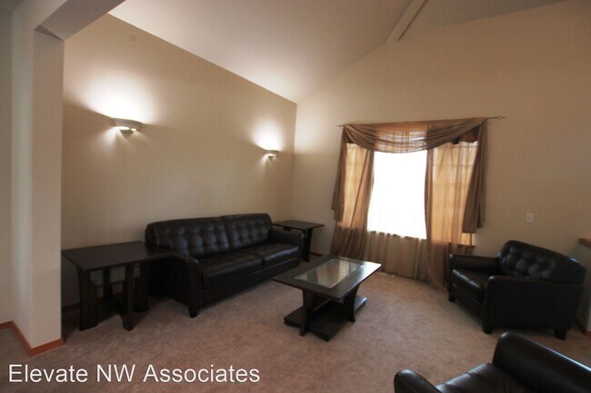 Building Photo - 4 br, 2.5 bath House - 6950 282nd Place NW