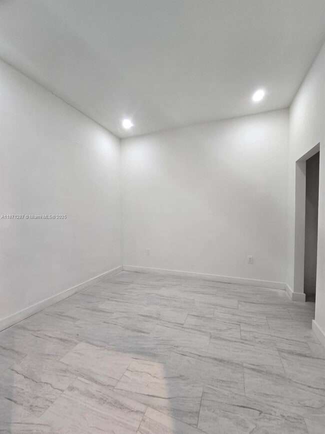 Foto del edificio - 13137 SW 284th St