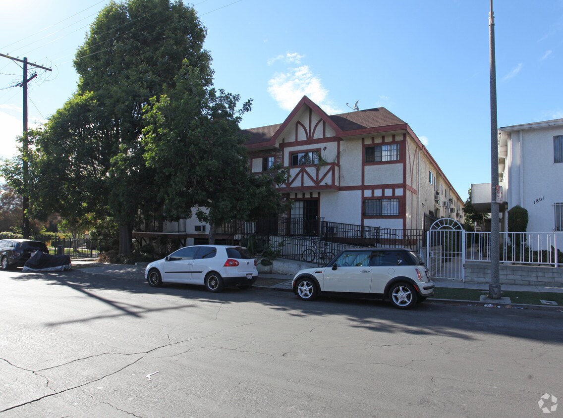 Foto principal - 1761 N Harvard Blvd