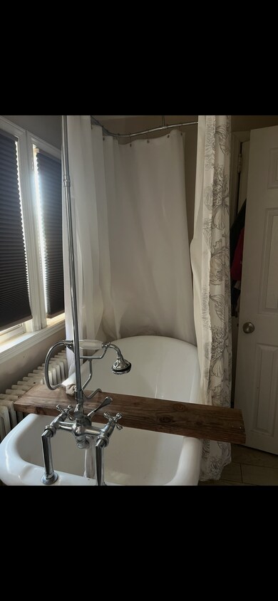 Foto principal - 2462 Oceanside Rd