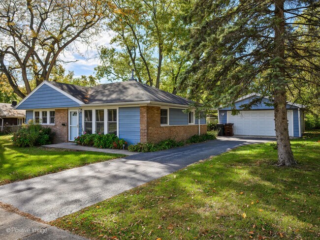 Foto del edificio - 353 Blackhawk Dr