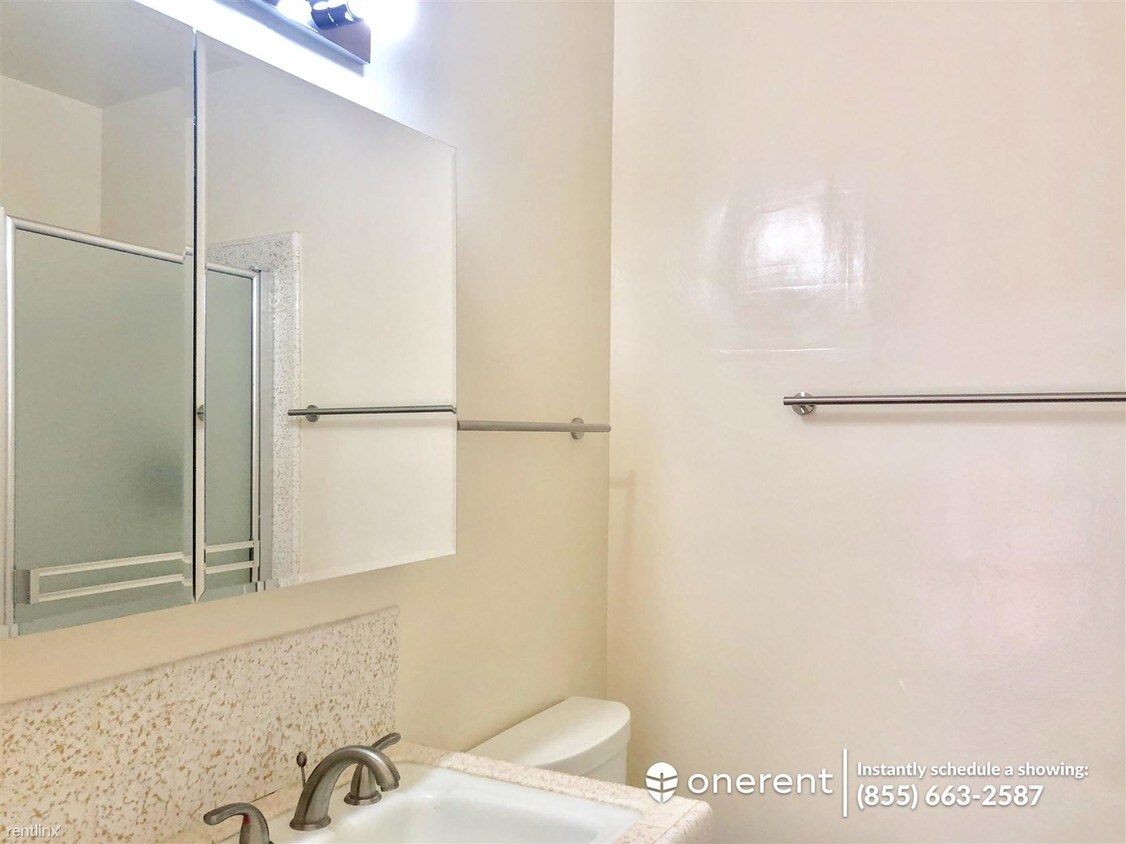 Primary Photo - 950 Havenhurst Dr