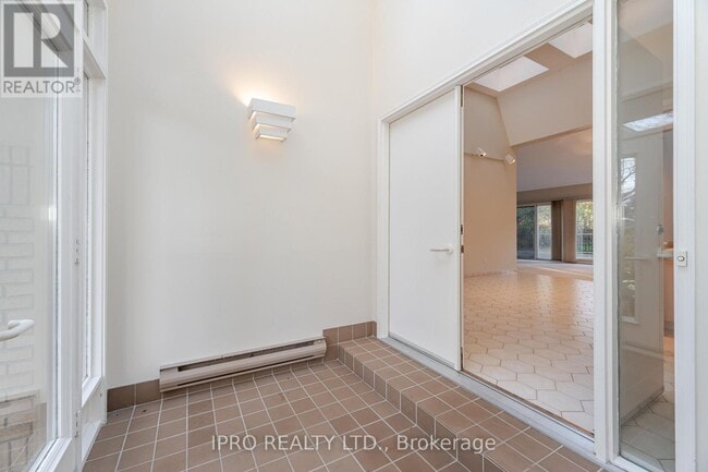 Building Photo - 4189 Inglewood Dr