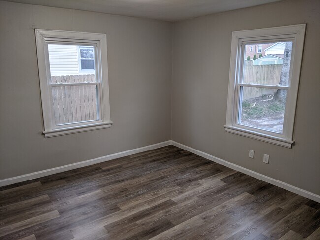 Foto del edificio - 6629 Roe St