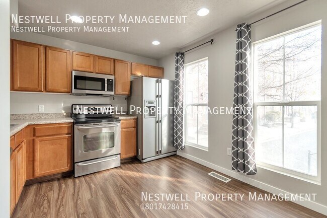 Building Photo - Beautiful 4-bed Townhome in Murray