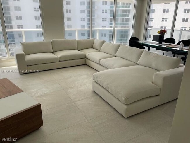 Building Photo - 2 br, 2.5 bath Condo - 2751 S Ocean Dr Apt...
