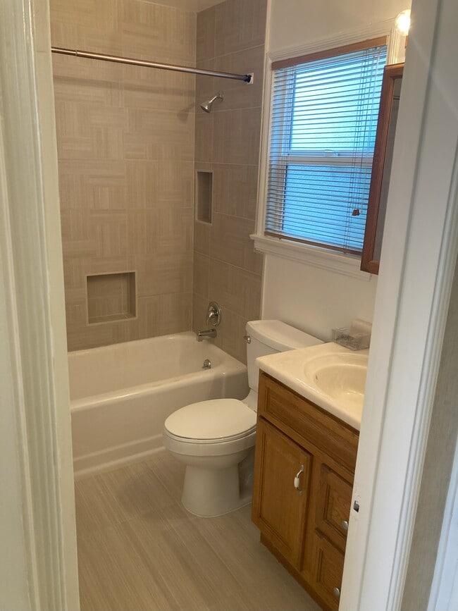 Bathroom - 2273 Fox Hills Dr