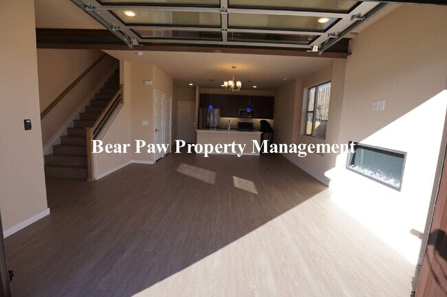 Foto del edificio - Newer Townhome in Lakewood!!