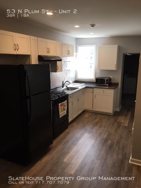 Primary Photo - 53 N Plum St