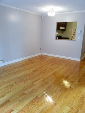 Building Photo - 18 Pond St