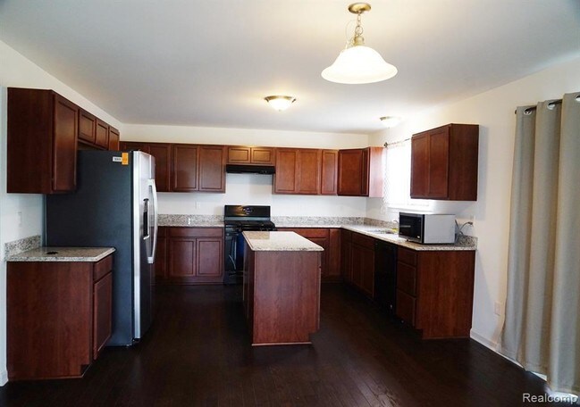Foto del edificio - 4287 Cloverlane Dr