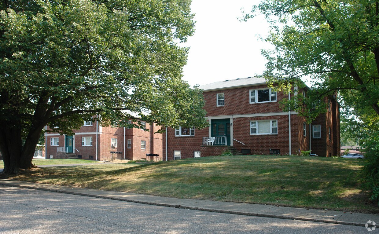 Primary Photo - 114-122 Rose Lane St SW