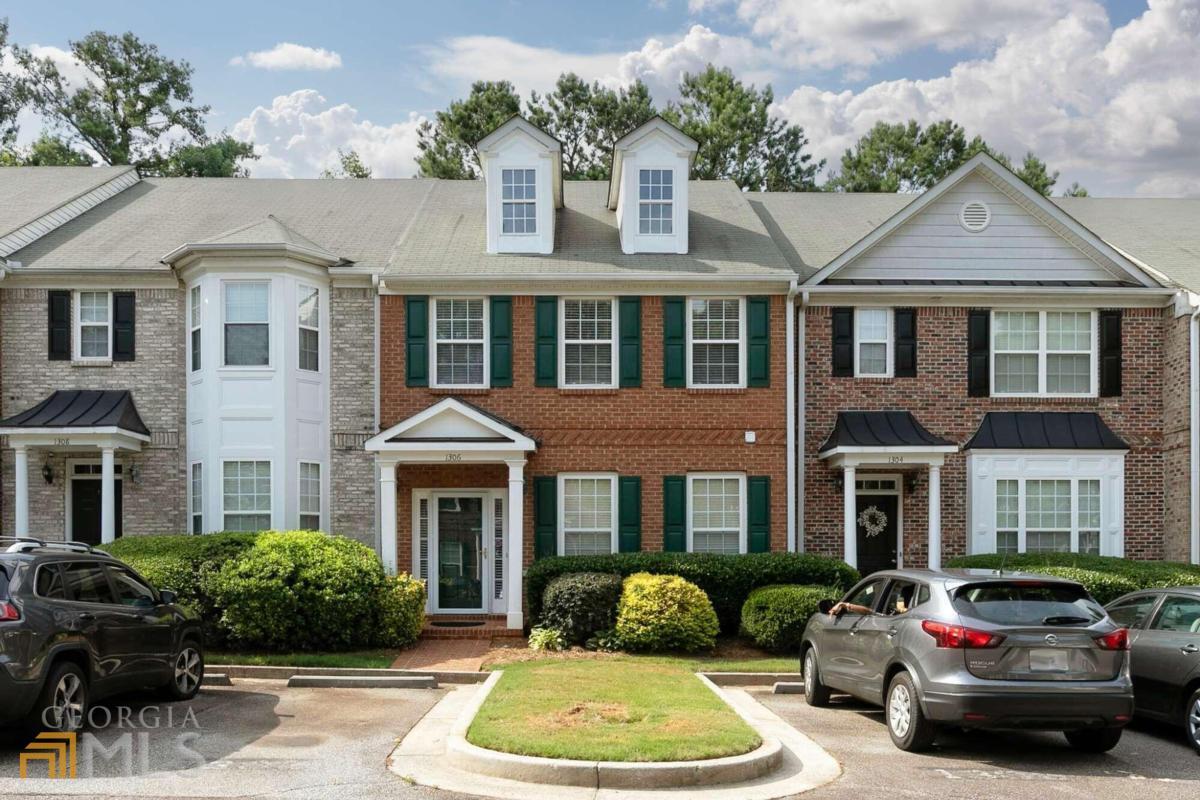 1306 Guilderoy Ln, Austell, GA 30106 Townhouse for Rent in Austell, GA