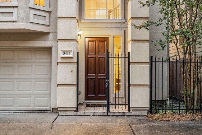 Foto del edificio - 5407 Lillian St