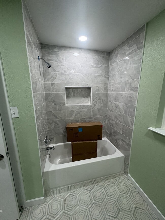 Photo - 000 Elsie Faye Heggins St House