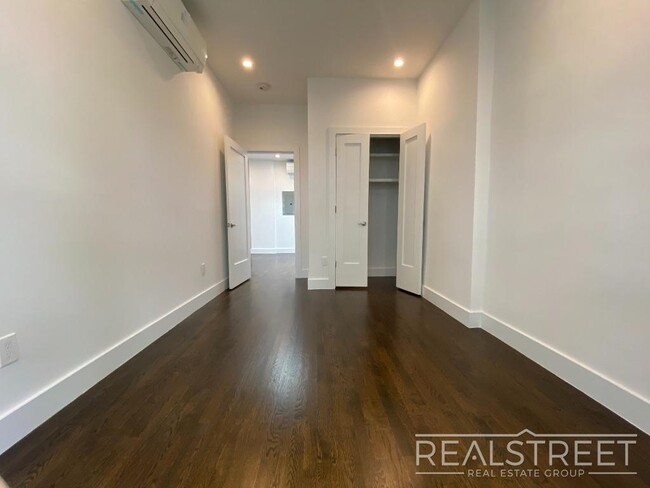 Foto del edificio - Stunning New 2 Bed in Ridgewood Townhouse