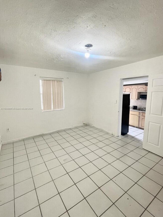 Foto del edificio - 418 SE 1st St