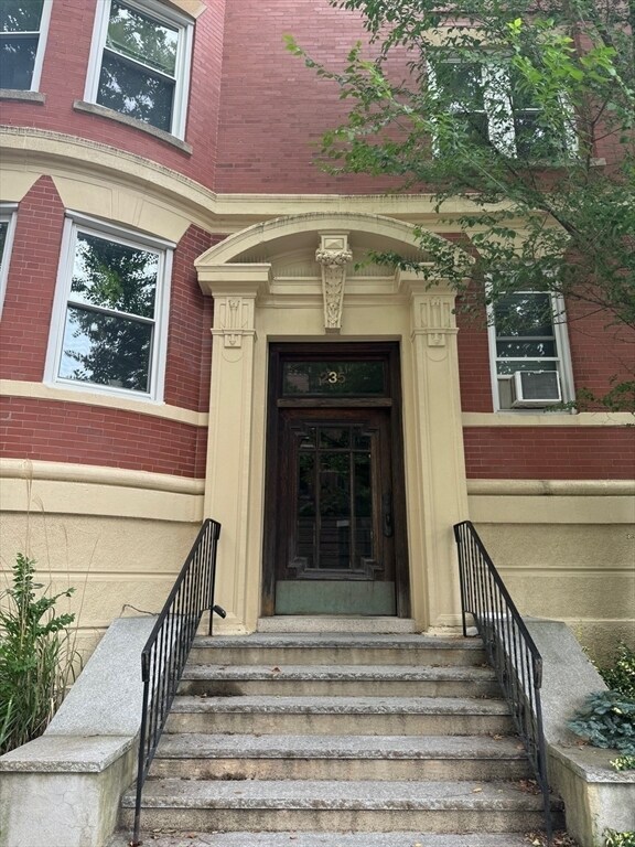 Building Photo - 235 Rawson Rd