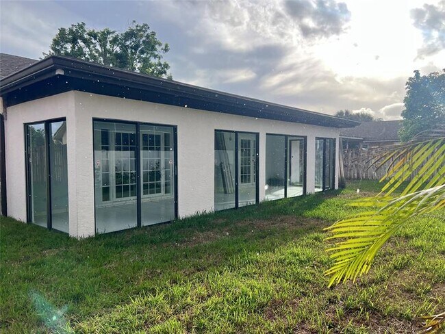 Foto del edificio - 8867 SW 16th St