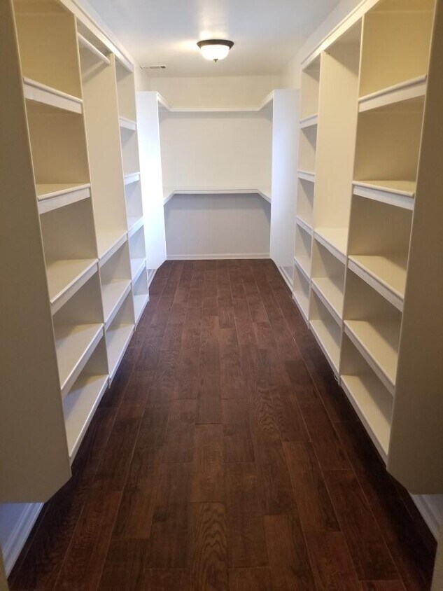 Foto principal - 1817 Troy Cir