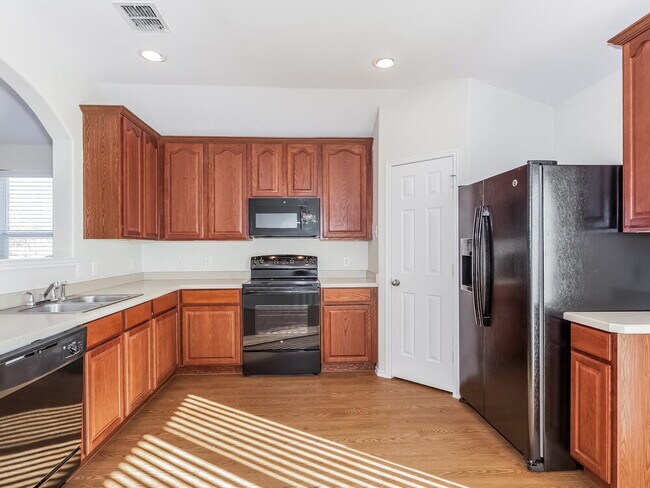 Foto del edificio - 506 Eisenhower Ln
