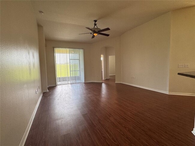 Foto del edificio - 317 Down Pine Dr