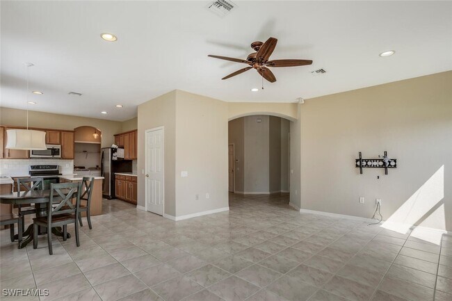 Building Photo - 9631 Casa Mar Cir