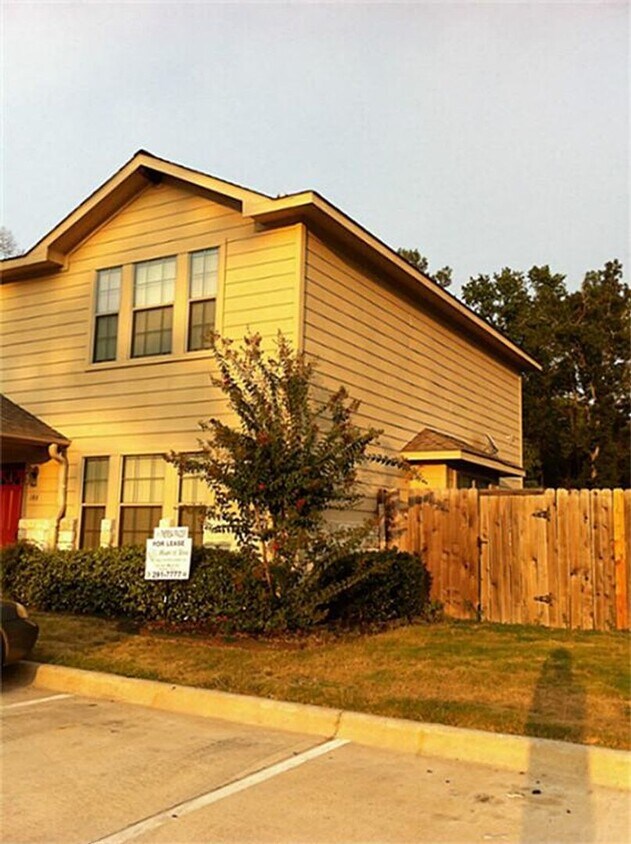 Primary Photo - The Ranch at Sam Houston - 3 bdrm, 3 baths...