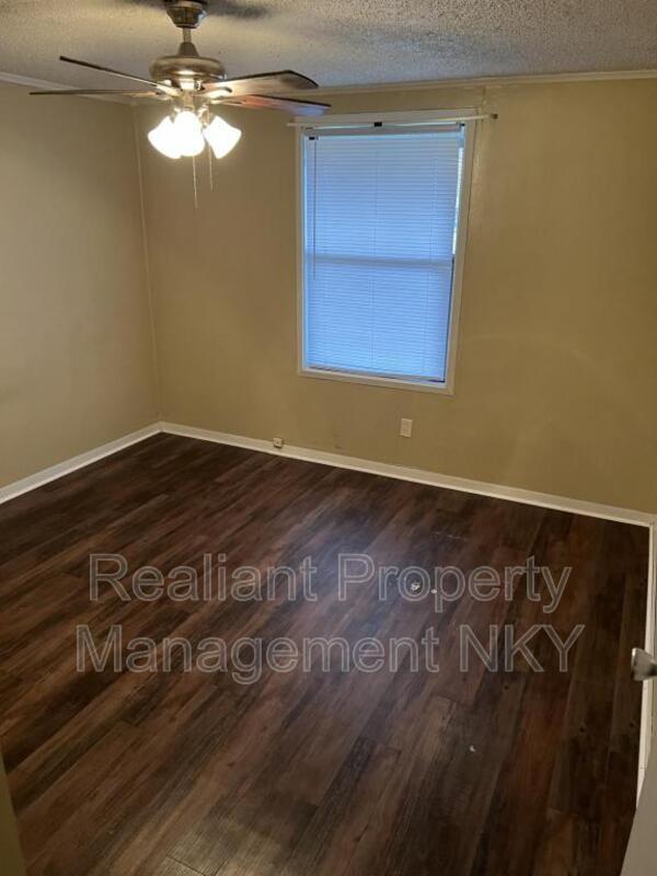 Building Photo - 604 Amhurst Dr