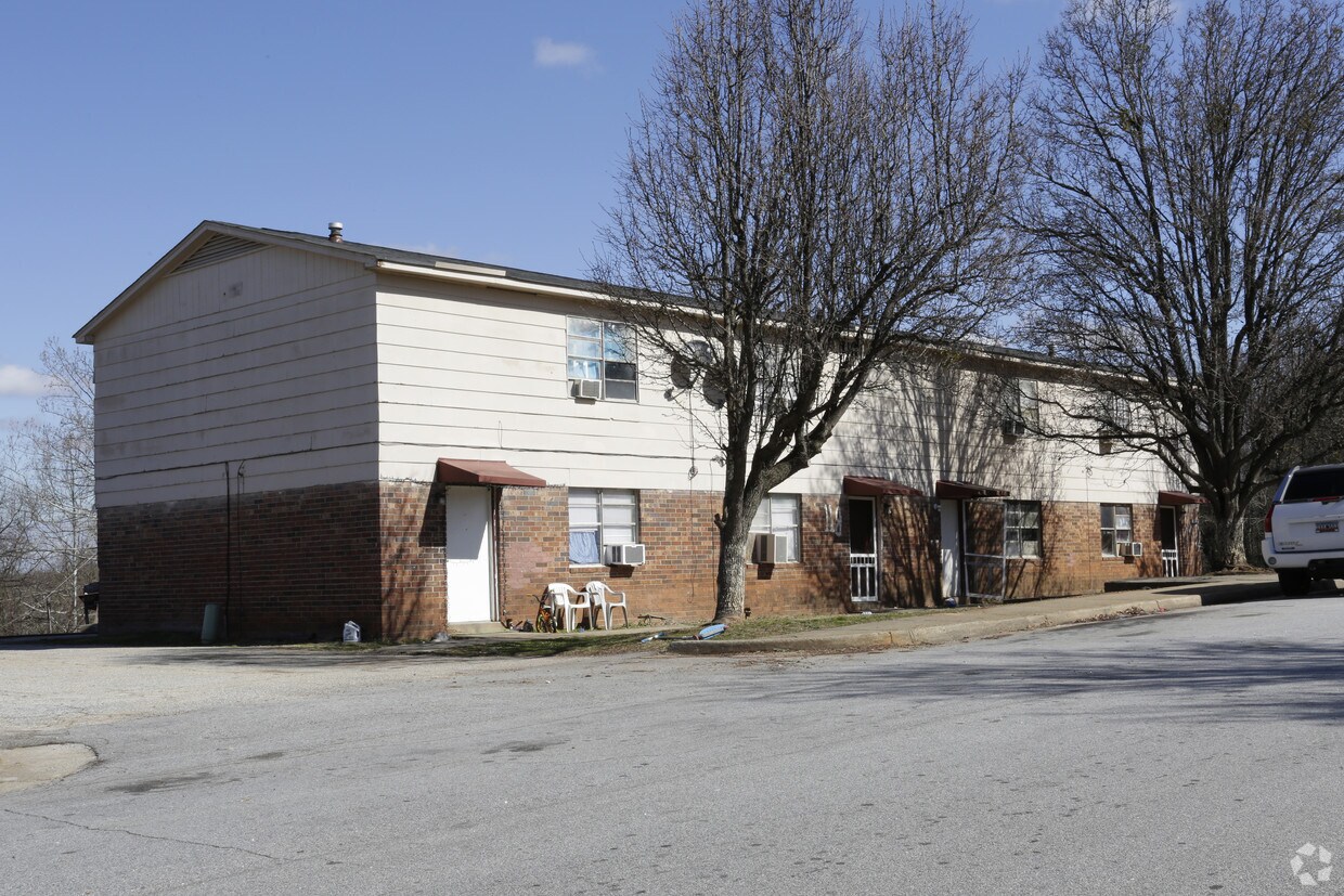 Foto principal - East Washington Village Apartments