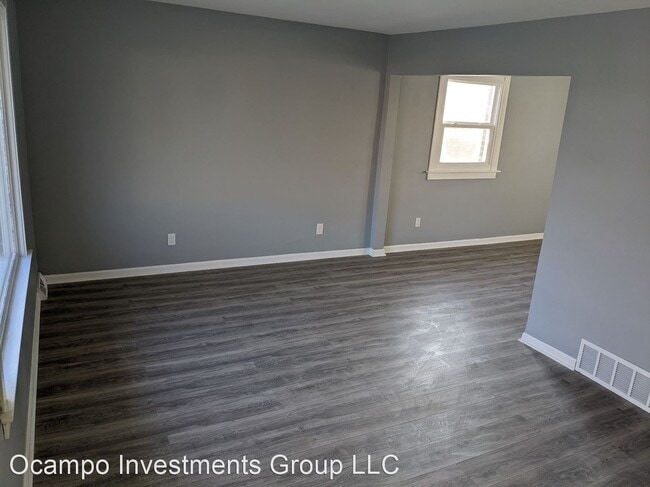 Building Photo - 3 br, 1 bath House - 17730 Walter St