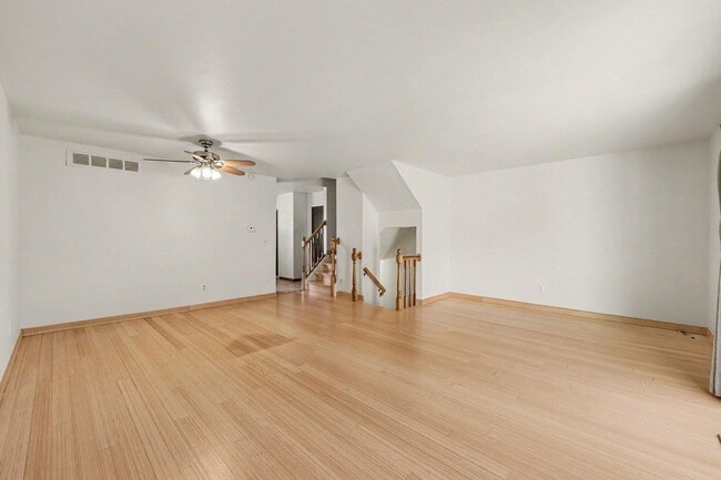 Foto del edificio - 3422 Burbank Dr