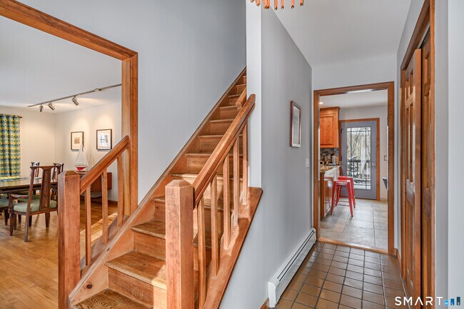 Building Photo - 25 Key Rock Rd