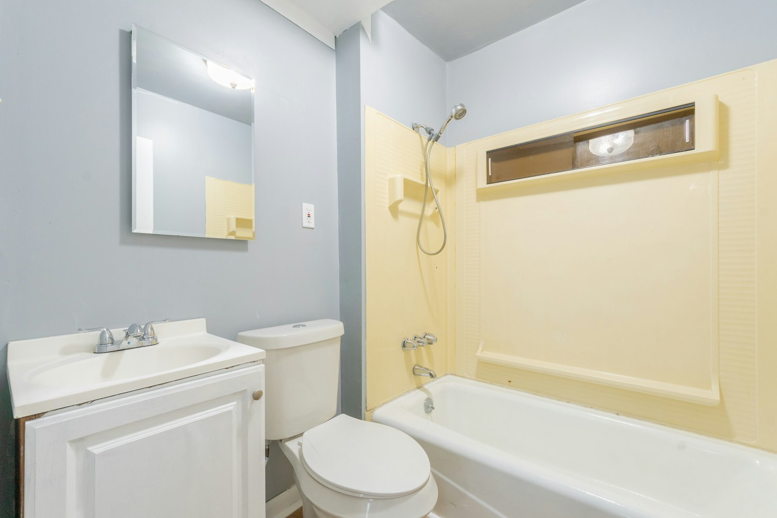 14514 Westropp Ave Cleveland, OH 44110 – photo 4