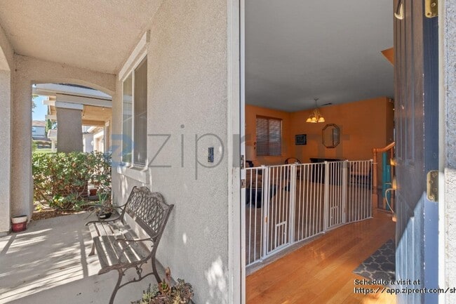 Building Photo - 521 Black Walnut Pl