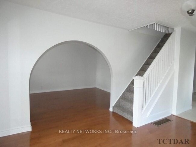 Building Photo - Charming 3 Bedroom Detached Home – $2,249/...